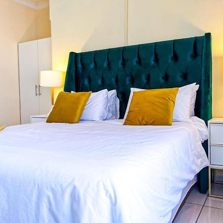 Genesis Guesthouze Hotell Bela-Bela Exteriör bild