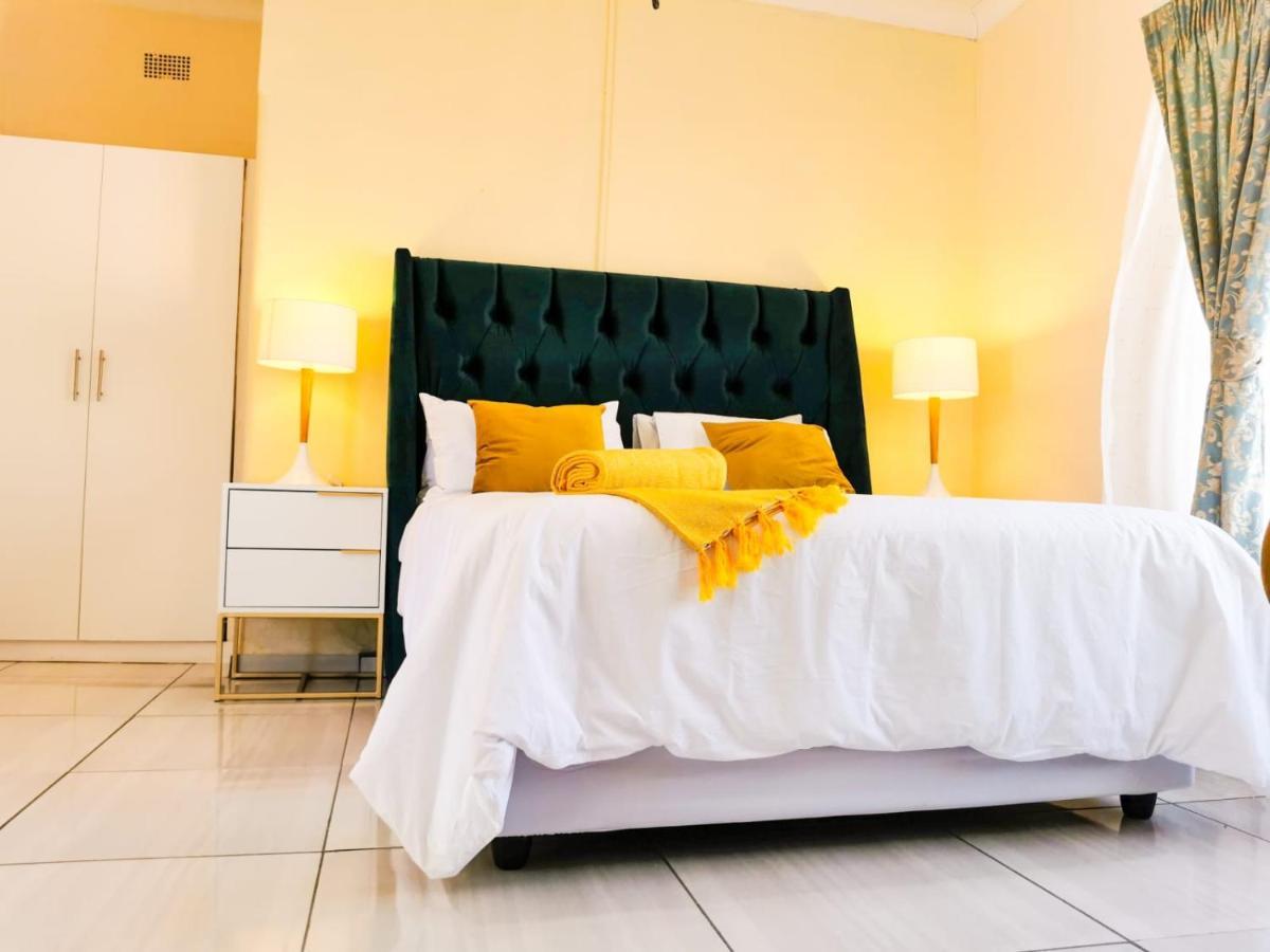 Genesis Guesthouze Hotell Bela-Bela Exteriör bild